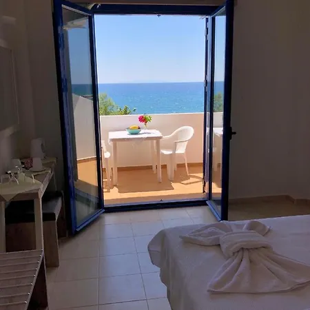 Taverna Akrogiali Hotel