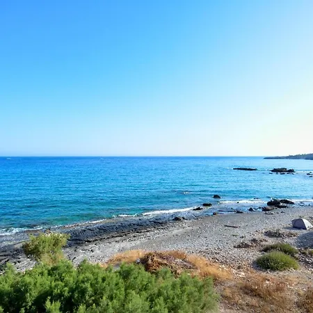 Taverna Akrogiali Loutro