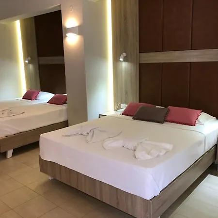 Taverna Akrogiali Hotel *
