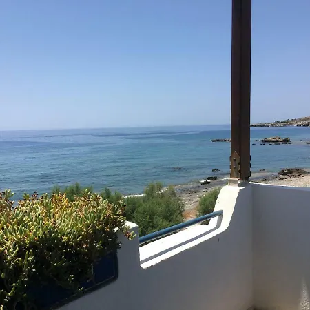 Hotel Taverna Akrogiali *