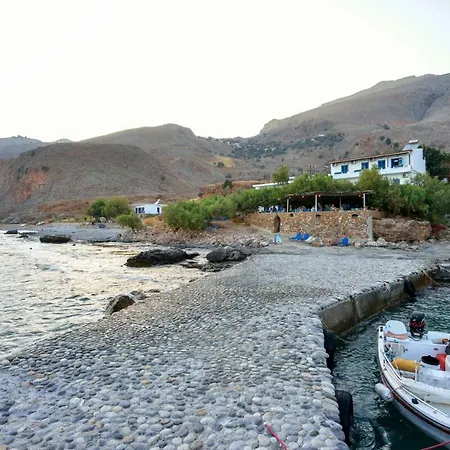 Taverna Akrogiali ホテル ルトロ